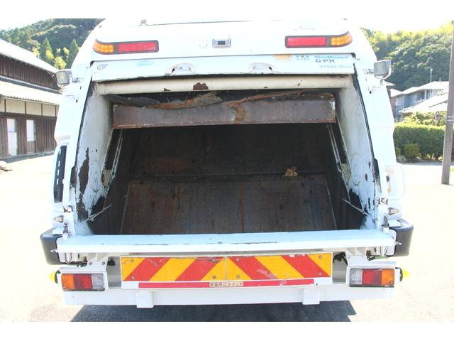 UDトラックスコンドルパッカー車（塵芥車）増トン（6t・8t）[写真15]