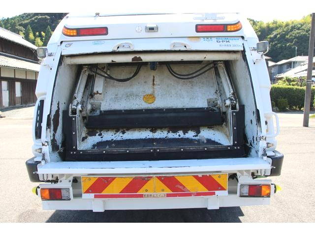 UDトラックスコンドルパッカー車（塵芥車）増トン（6t・8t）[写真17]