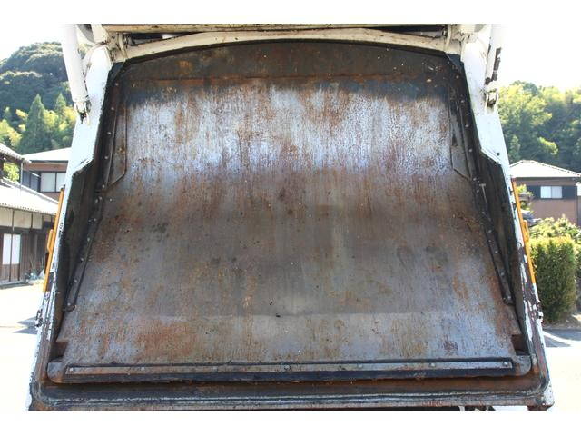 UDトラックスコンドルパッカー車（塵芥車）増トン（6t・8t）[写真19]