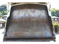 UDトラックスコンドルパッカー車（塵芥車）増トン（6t・8t）[写真20]