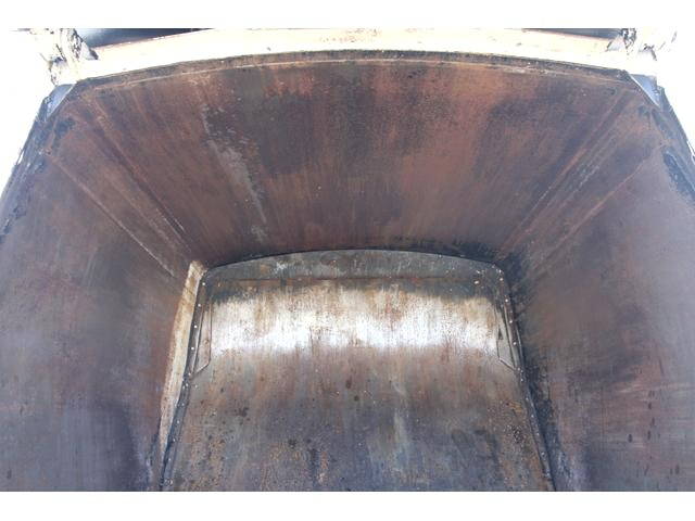 UDトラックスコンドルパッカー車（塵芥車）増トン（6t・8t）[写真22]