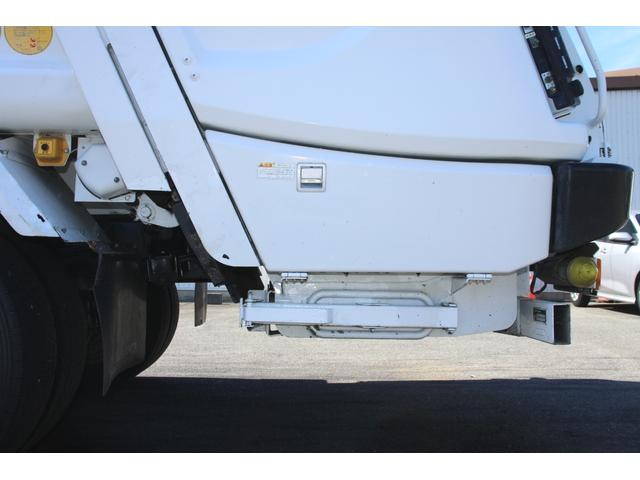 UDトラックスコンドルパッカー車（塵芥車）増トン（6t・8t）[写真23]