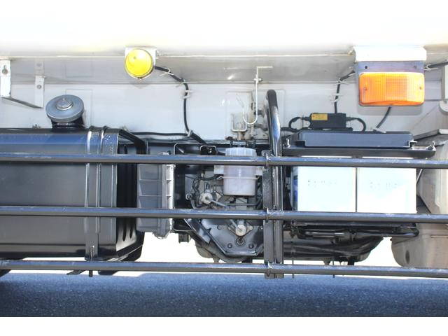 UDトラックスコンドルパッカー車（塵芥車）増トン（6t・8t）[写真25]