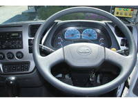 UDトラックスコンドルパッカー車（塵芥車）増トン（6t・8t）[写真33]