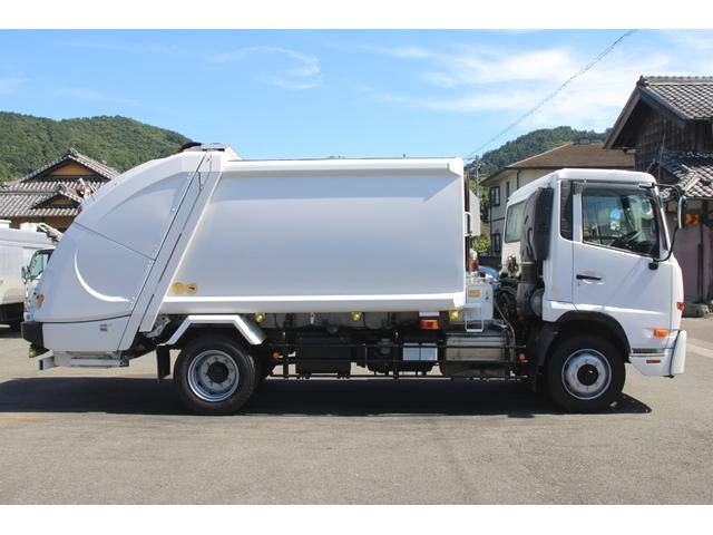 UDトラックスコンドルパッカー車（塵芥車）増トン（6t・8t）[写真05]