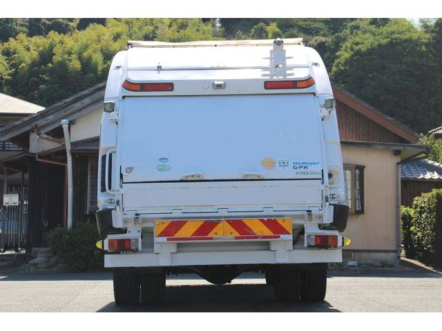 UDトラックスコンドルパッカー車（塵芥車）増トン（6t・8t）[写真06]