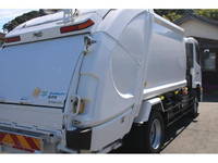 UDトラックスコンドルパッカー車（塵芥車）増トン（6t・8t）[写真09]