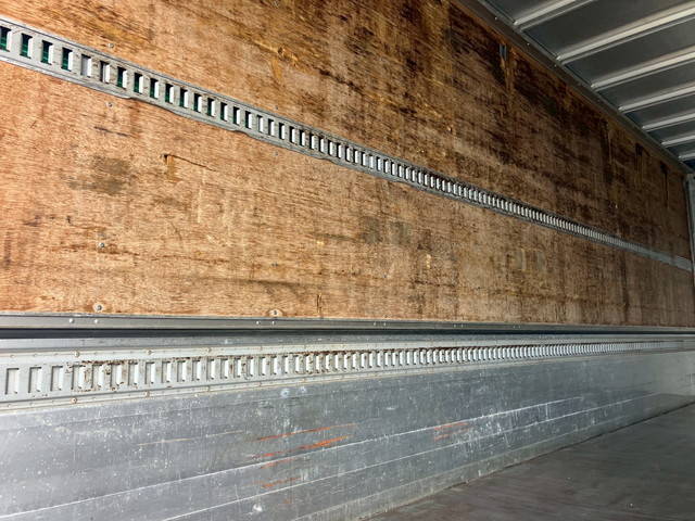 日野レンジャーアルミウイング中型（4t）[写真11]