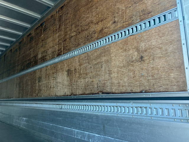 日野レンジャーアルミウイング中型（4t）[写真12]