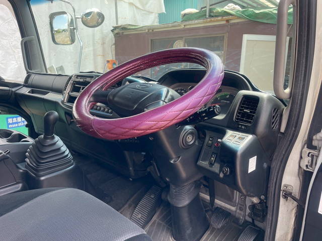 日野レンジャーアルミウイング中型（4t）[写真30]