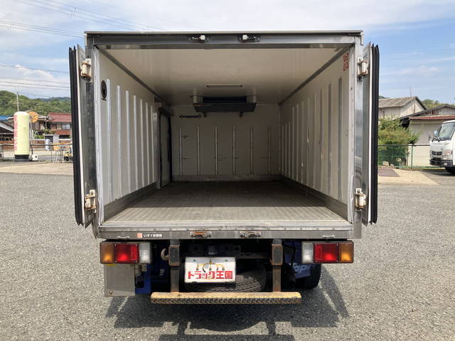 いすゞエルフ冷凍車（冷蔵車）小型（2t・3t）[写真10]