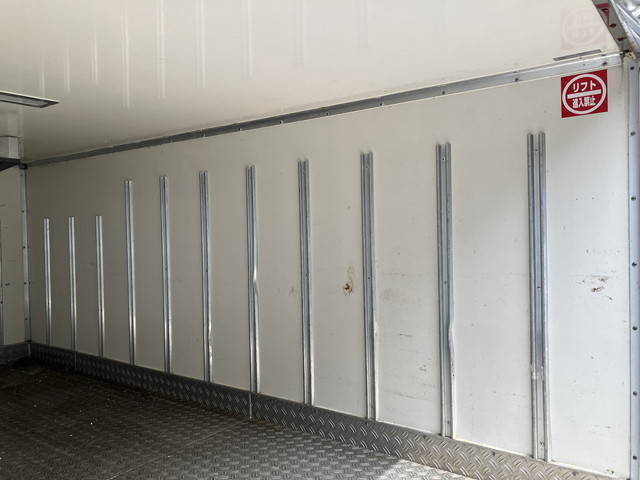 いすゞエルフ冷凍車（冷蔵車）小型（2t・3t）[写真14]