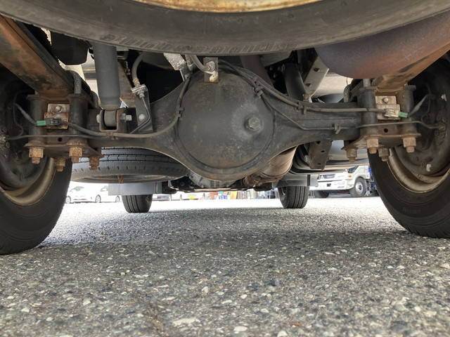 いすゞエルフ冷凍車（冷蔵車）小型（2t・3t）[写真25]