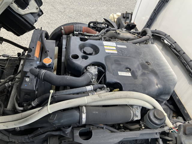 いすゞエルフ冷凍車（冷蔵車）小型（2t・3t）[写真27]