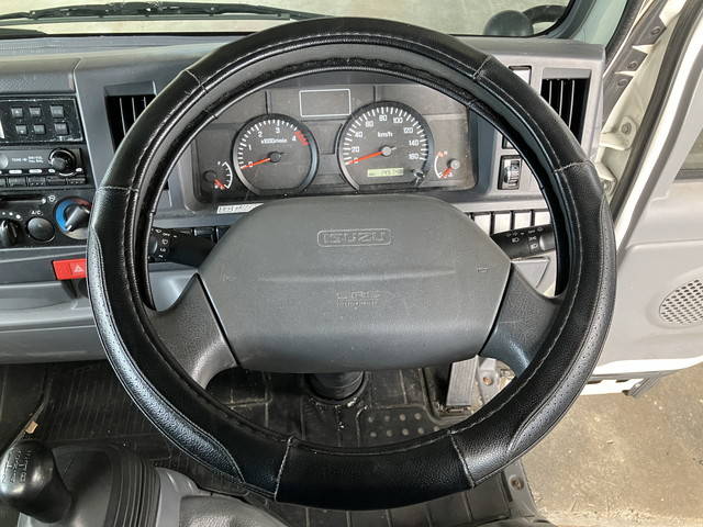 いすゞエルフ冷凍車（冷蔵車）小型（2t・3t）[写真34]