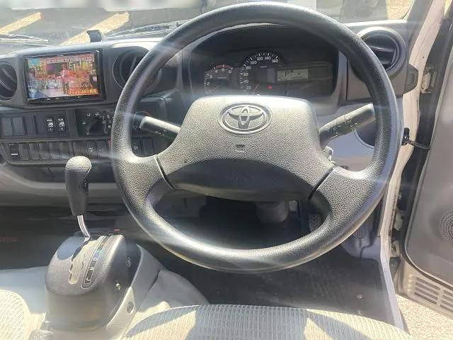 トヨタトヨエースダブルキャブ（Wキャブ）小型（2t・3t）[写真27]