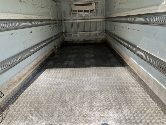 日野レンジャー冷凍車（冷蔵車）中型（4t）[写真11]