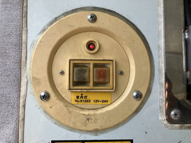 日野レンジャー冷凍車（冷蔵車）中型（4t）[写真16]