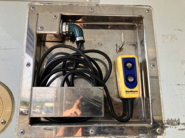 日野レンジャー冷凍車（冷蔵車）中型（4t）[写真17]