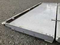 日野レンジャー冷凍車（冷蔵車）中型（4t）[写真19]