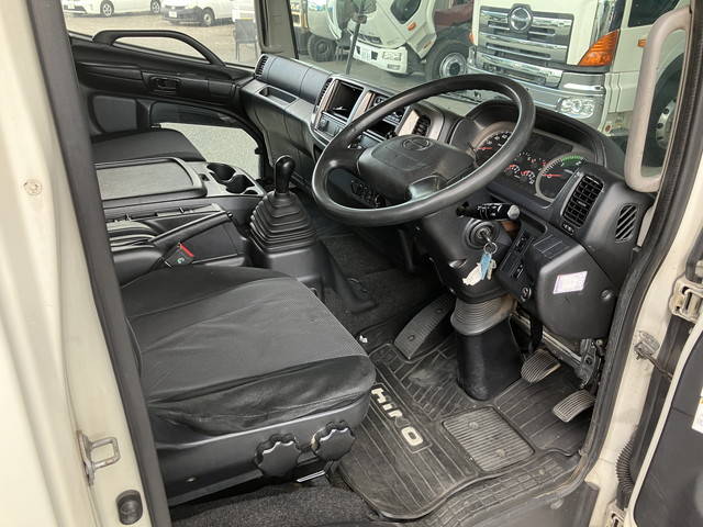 日野レンジャー冷凍車（冷蔵車）中型（4t）[写真33]