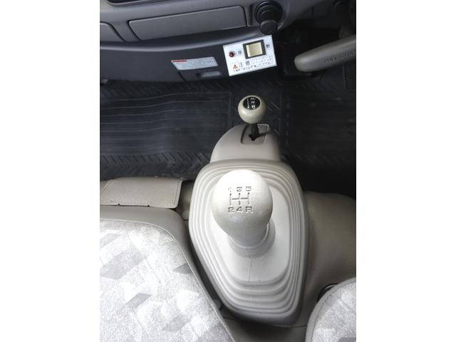 マツダタイタンダッシュ平ボディ小型（2t・3t）[写真23]