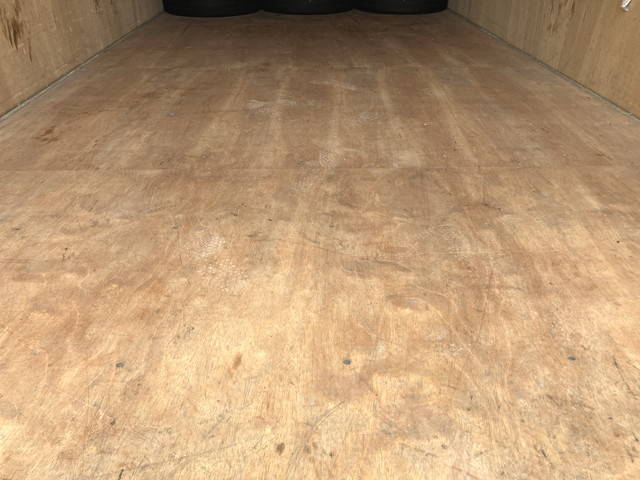 いすゞエルフアルミバン小型（2t・3t）[写真16]