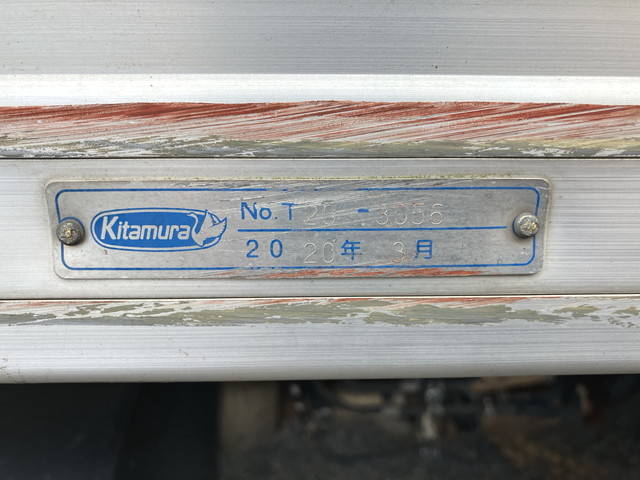 いすゞエルフアルミバン小型（2t・3t）[写真17]