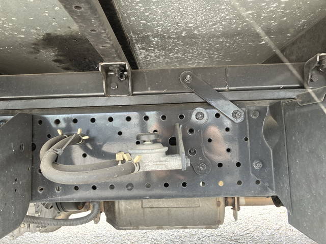 いすゞエルフアルミバン小型（2t・3t）[写真21]