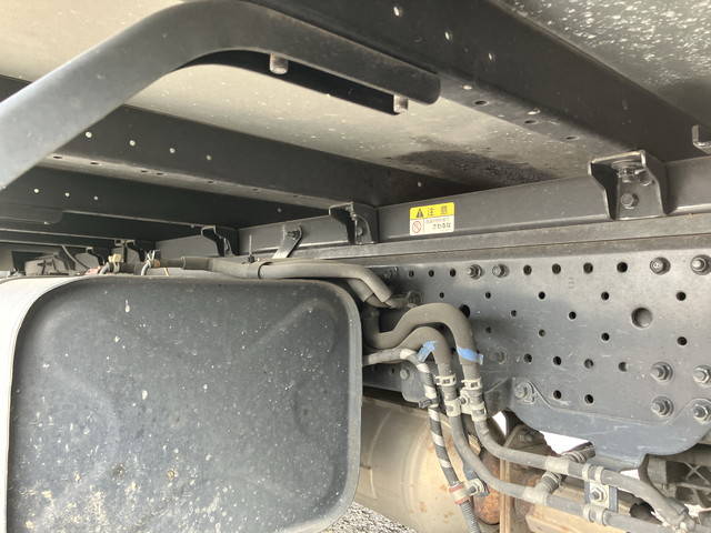 いすゞエルフアルミバン小型（2t・3t）[写真23]