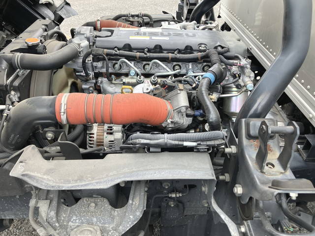 いすゞエルフアルミバン小型（2t・3t）[写真26]