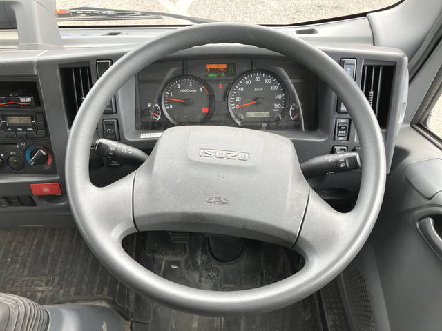 いすゞエルフアルミバン小型（2t・3t）[写真38]