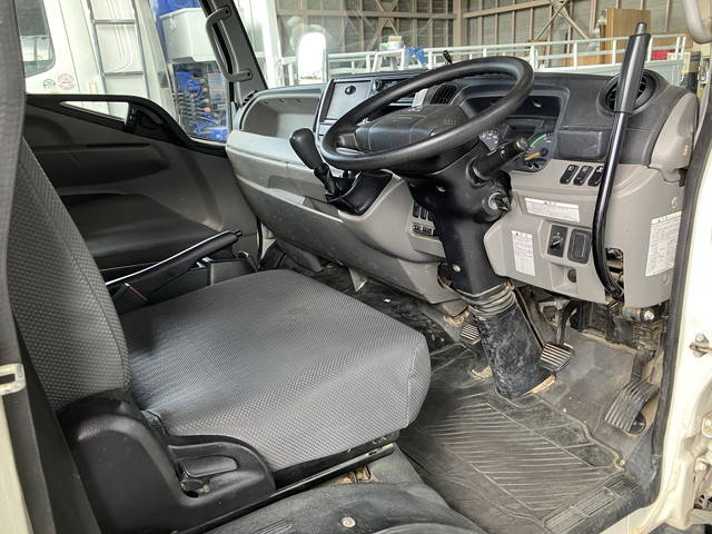 三菱ふそうキャンターダンプ小型（2t・3t）[写真30]