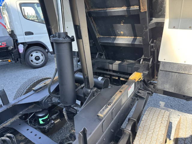 日野レンジャーダンプ中型（4t）[写真33]