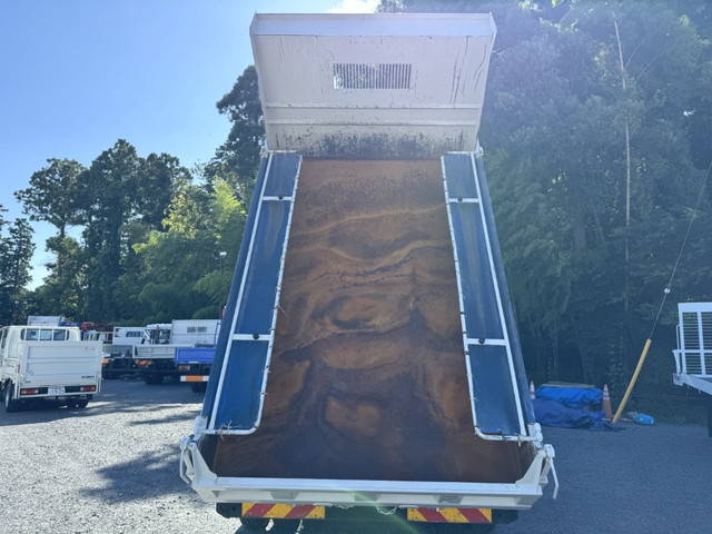 日野レンジャーダンプ中型（4t）[写真09]