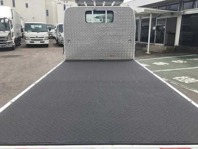 三菱ふそうキャンター平ボディ小型（2t・3t）[写真10]