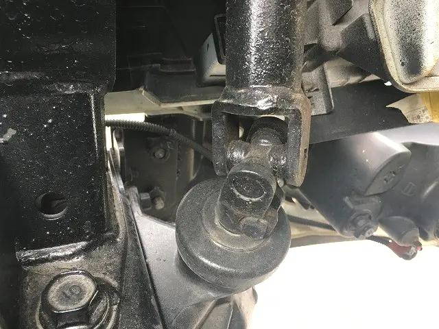 三菱ふそうキャンター平ボディ小型（2t・3t）[写真19]