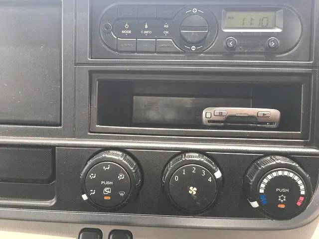 三菱ふそうキャンター平ボディ小型（2t・3t）[写真25]