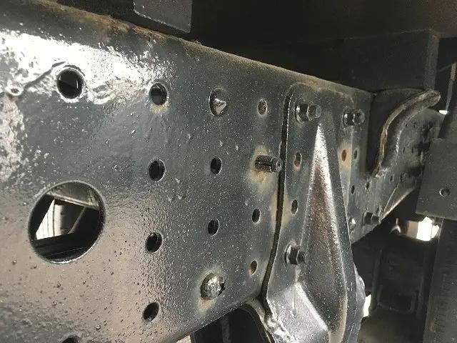 三菱ふそうキャンター平ボディ小型（2t・3t）[写真38]