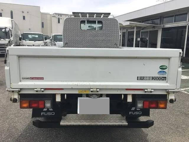 三菱ふそうキャンター平ボディ小型（2t・3t）[写真04]
