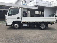 三菱ふそうキャンター平ボディ小型（2t・3t）[写真06]