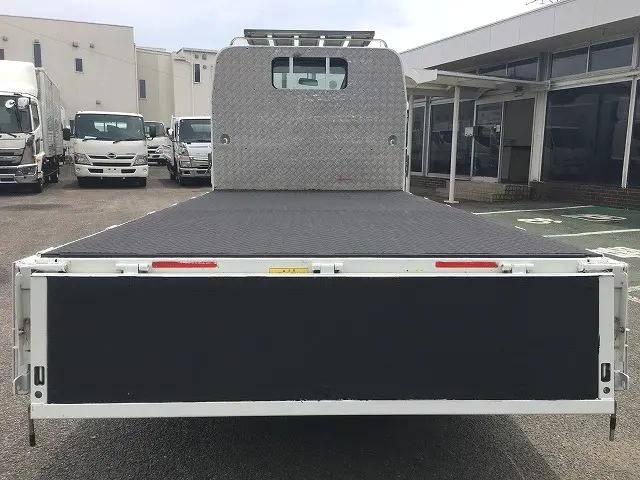 三菱ふそうキャンター平ボディ小型（2t・3t）[写真08]