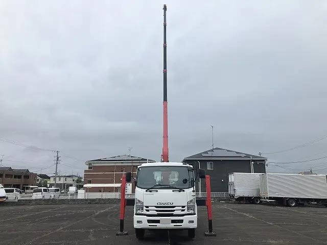 いすゞフォワードセルフクレーン5段中型（4t）[写真12]