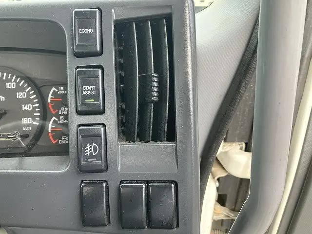 いすゞフォワードセルフクレーン5段中型（4t）[写真34]