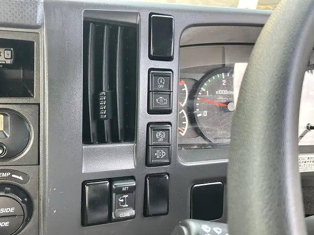 いすゞフォワードセルフクレーン5段中型（4t）[写真35]