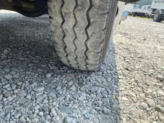 いすゞフォワード深ダンプ（土砂禁ダンプ）中型（4t）[写真24]