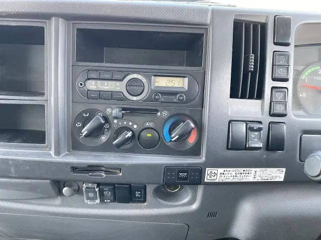 いすゞフォワード深ダンプ（土砂禁ダンプ）中型（4t）[写真33]