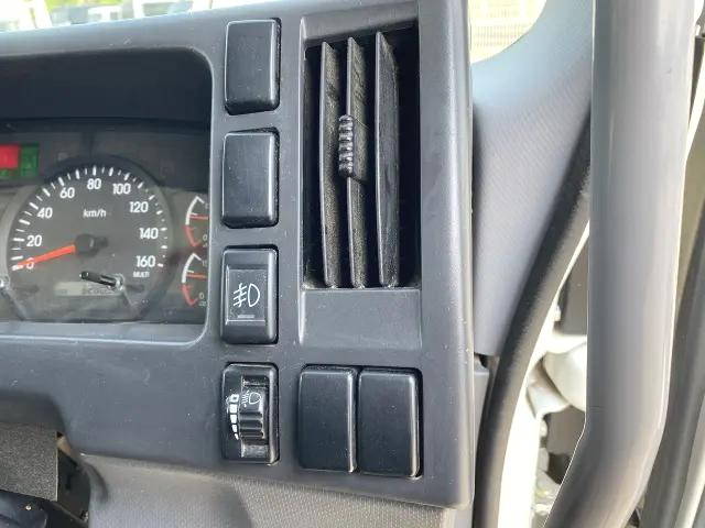 いすゞフォワード深ダンプ（土砂禁ダンプ）中型（4t）[写真34]