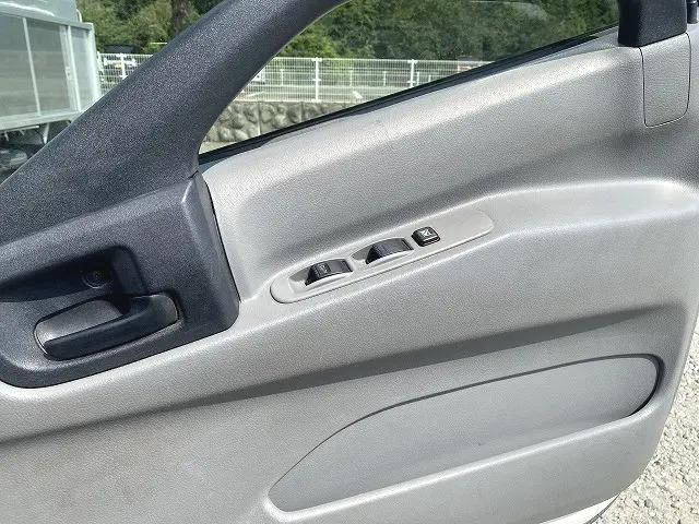 日野デュトロダブルキャブ（Wキャブ）小型（2t・3t）[写真19]