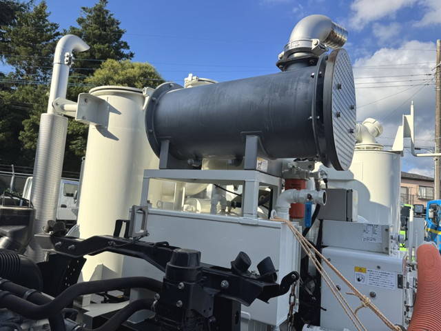 日野レンジャー汚泥吸引車中型（4t）[写真36]